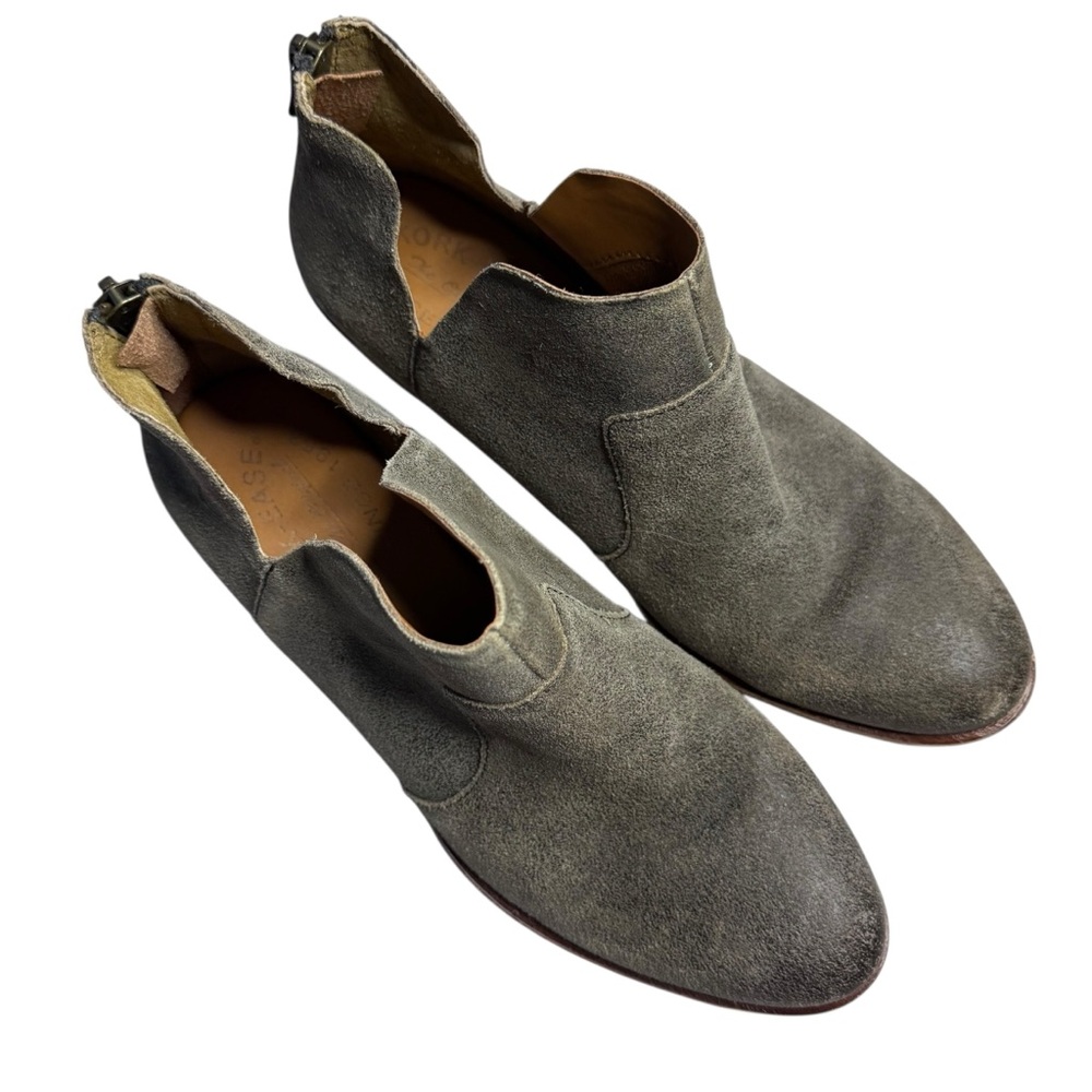 Kork-Ease Skye Ankle Boots Taupe Distressed Grey Booties Women’s size 6.5